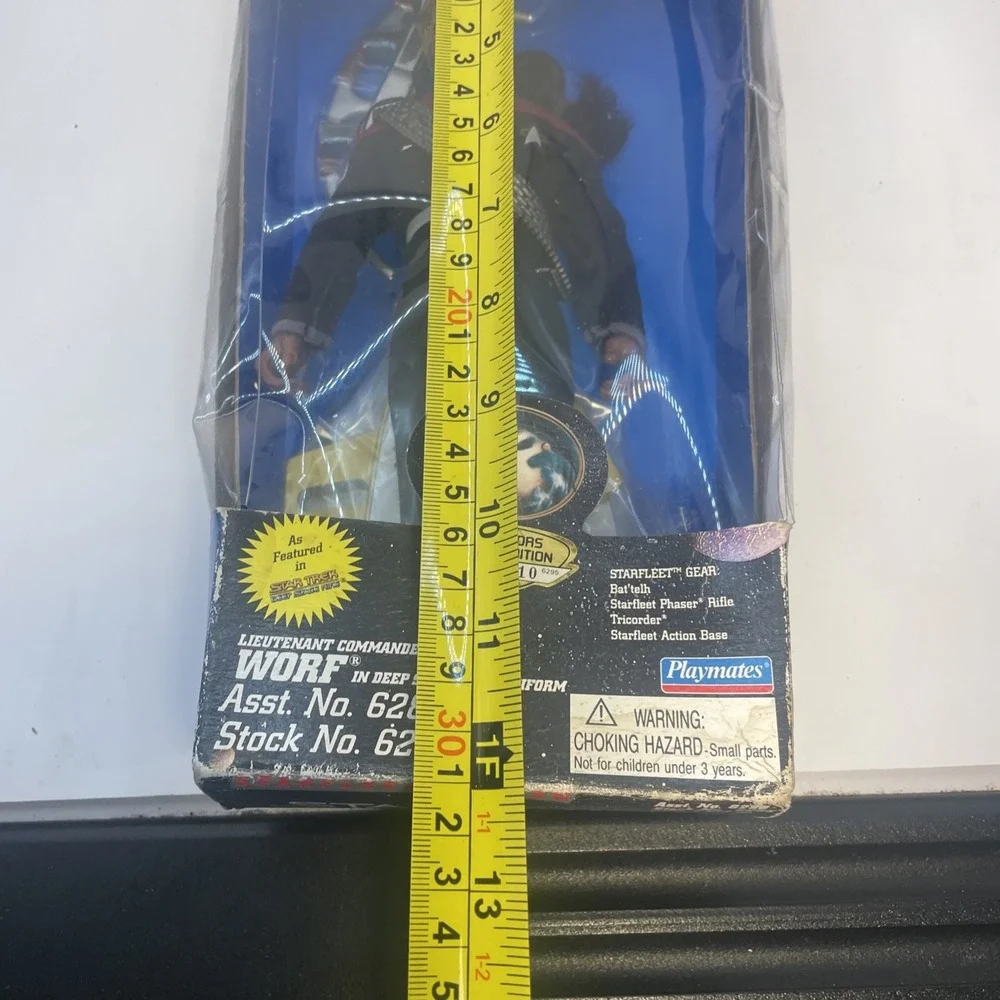 Playmates - Star Trek‎ Starfleet Edition Lieutenant Commander Worf Action Figure